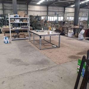 本人有門窗制作加工廠有熟練專業制作工人十幾名,可承接家裝系統門窗,工程門窗制作加工 歡迎有需求的老板前來商談合作 門窗幕墻英才網